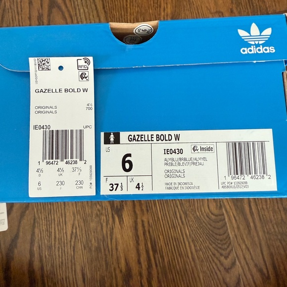 Adidas Women's Gray and Blue Sneakers with Yellow Accents - Picture 6 of 6